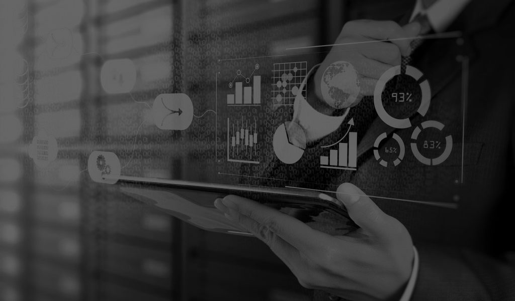 Business-Intelligence-Dashboard auf Tablet – After-Sales-Analysen